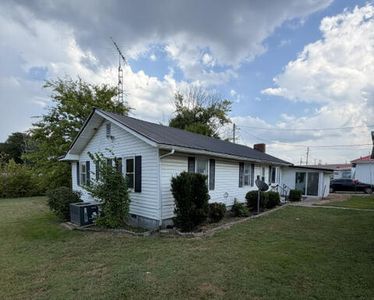 118 N Madisonville St