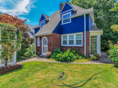 1945 SE 20th Ave