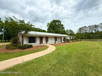 7351 Highway 488