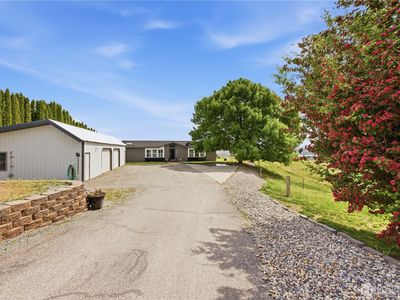 66 Lakeview Way