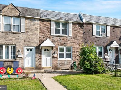 Property at 246 Pine St, Glenolden, PA