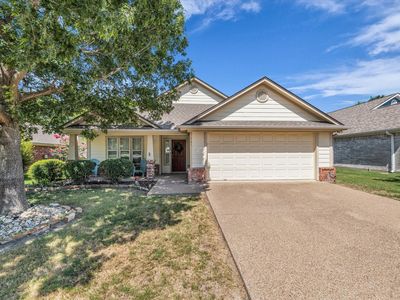 705 Heston Cir
