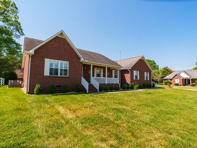372 Brookside Dr