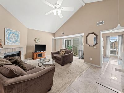 9809 Richmond Ave Unit E8