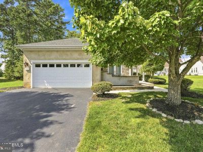6 Minot Light Ct