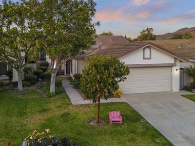 5681 Calle Sencillo