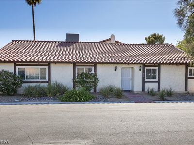 817 Spyglass Ln