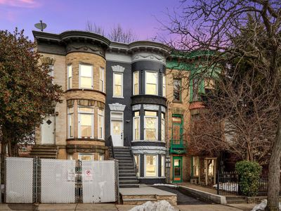 52 Brinkerhoff St