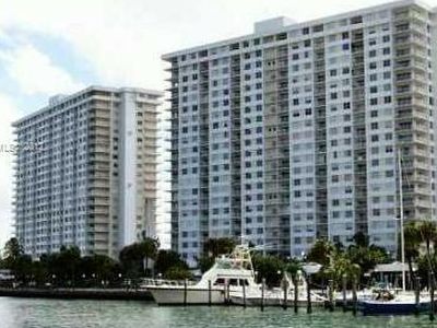 500 BAYVIEW Drive #122