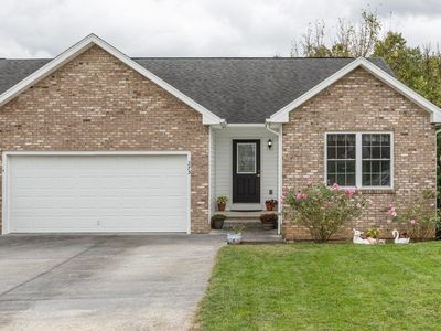 Property at 275 Windermere Dr, Broadway, VA