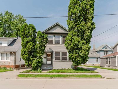 687 Central St