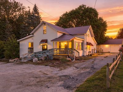 416 W Main St