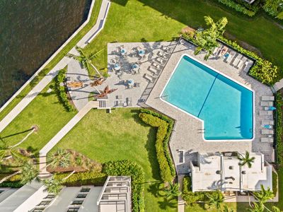 1301 River Reach Drive #202