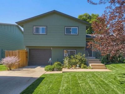 8201 Hallett Ct