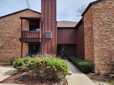 Property at 1S055 Spring Rd APT 2D, Villa Park, IL