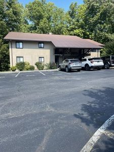 221 Woodland Rd Unit 205