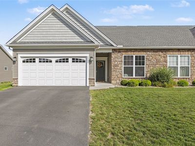 Property at 6005 Redfield Dr, Farmington, NY