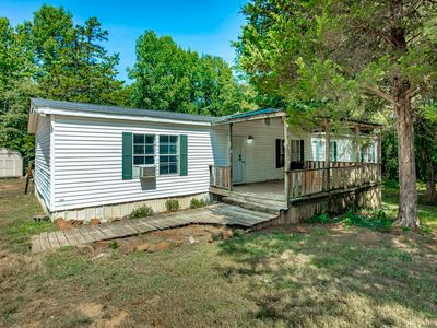 8 Richard Rd
