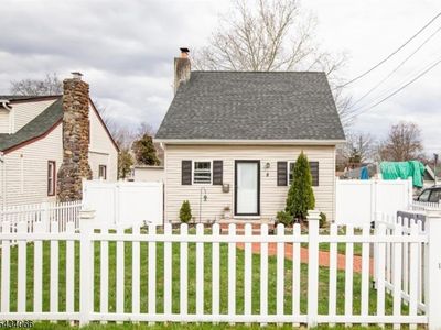 Property at 8 Navajo Ave, Lake Hiawatha, NJ