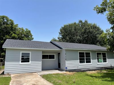 919 Foster Ave