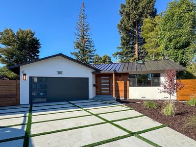 3102 Flowers Ln