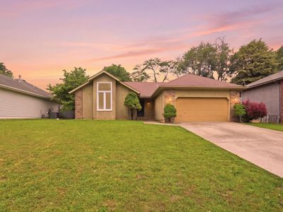 3463 S Meadowlark Avenue