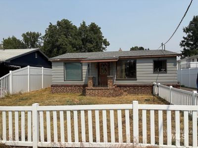 427 Airway Ave