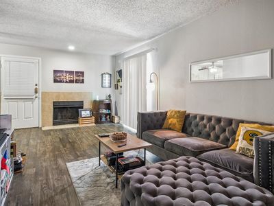 4502 Gaston Ave APT 320