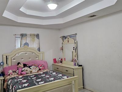1525 Calvit St