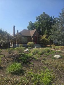 3003 W Fairview Ave
