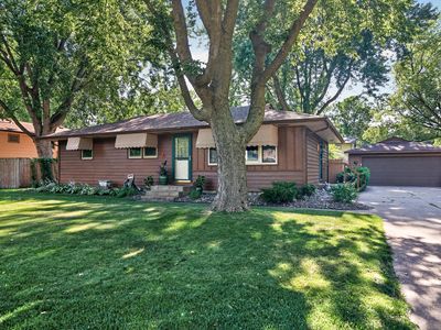 340 Sunrise Ln N