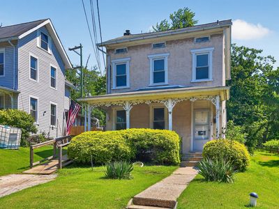 54 Railroad St