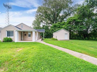2669 E Victory Ct