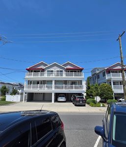 2508 Surf Ave #200