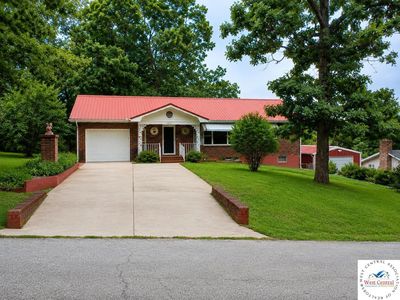912 Elm Dr