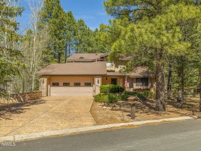 5010 E Mount Pleasant Dr