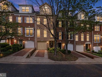 2139 N Pierce Ct