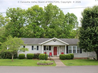 313 Edgewood Cir