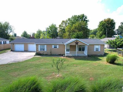 2720 N 6 1/2 St