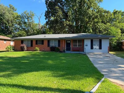 202 Shamrock Dr