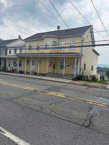 22 E Grand Ave