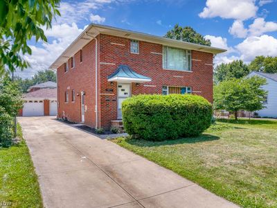 7877 Wainstead Dr
