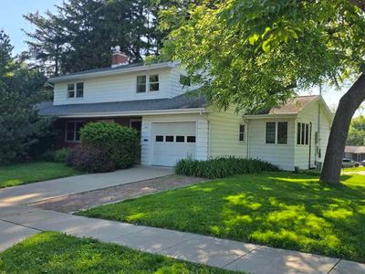 104 Sunset St