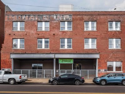 2 W G E Patterson Ave #214