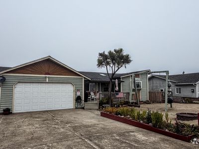 2002 NW Bridgeview Dr