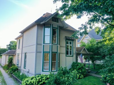 412 W Main St