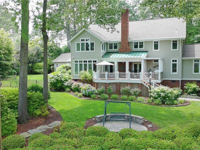 701 Crystal Ln