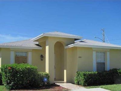 1050 NW 4th St