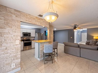 1928 E Discovery Cir Circle E