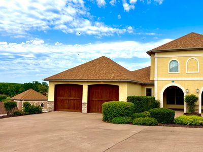 Property at 130 N Tuscany Drive, Hollister, MO